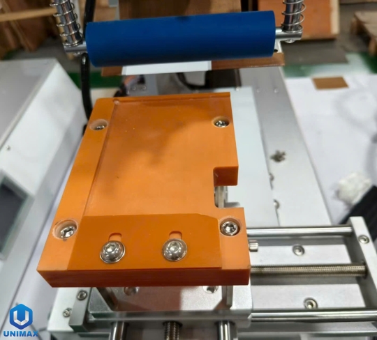 Máy Dán Nhãn Mặt Phẳng Tự Động UNIMAX - Độ Chính Xác 0.5mm